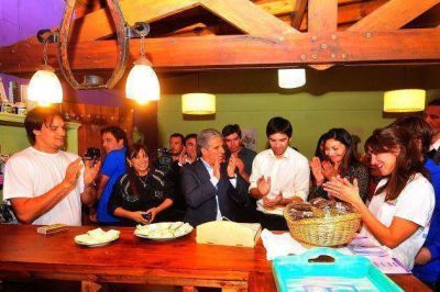 Poggi inaugurar� 32 empresas m�s en Pringles y Pueyrred�n