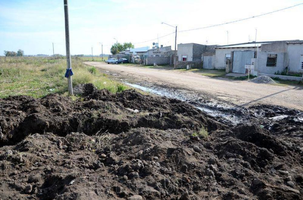 Comienzan los arreglos de calles en el barrio Lourdes