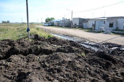 Comienzan los arreglos de calles en el barrio Lourdes