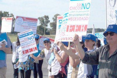 FEB analiza retenci�n de servicios por demoras y falta de pago de salarios
