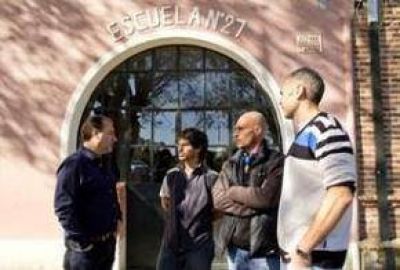 La comunidad educativa de la Escuela Nro. 27 tendr� su puente a�reo peatonal