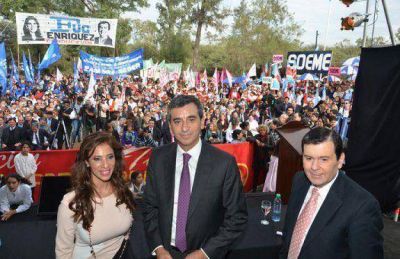 La Gobernadora y Randazzo inauguran remodelaci�n y ampliaci�n de escuela y jard�n de infantes