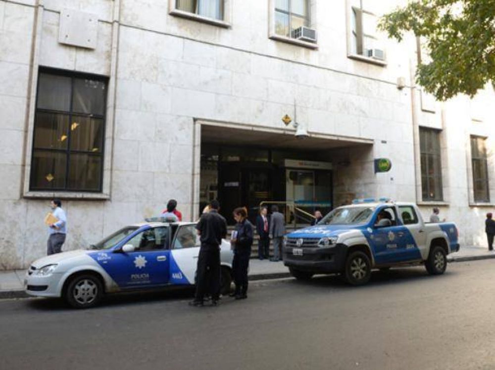 Le dan 15 a�os de c�rcel por violar reiteradamente a sus hermanastras