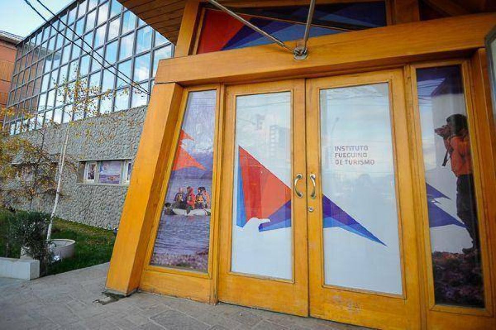 Advierten que s�lo cuatro empresas est�n habilitadas para comercializar los viajes de turismo estudiantil