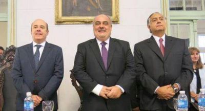 Ricardo promete y los aliados rezan