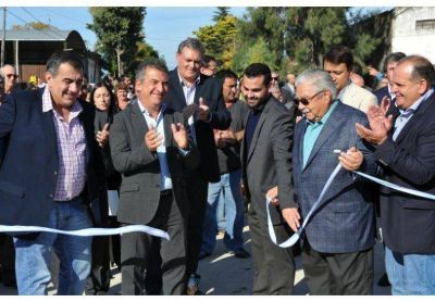 Se inaugur� la red de gas de San Benito