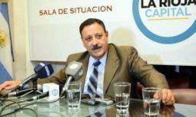 Quintela le marc� la cancha a sus precandidatos en Capital