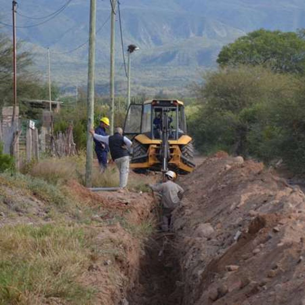 Ms de 20 familias de Virgen de los Cerros 2 beneficiadas con la obra de red agua