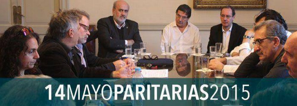 Siguen trabadas las negociaciones en la paritaria de los docentes universitarios 