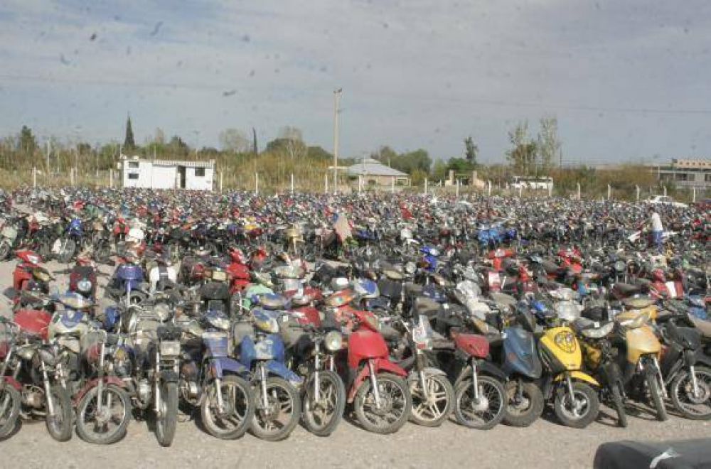 El primer desguace de veh�culos dejar� 55 tn