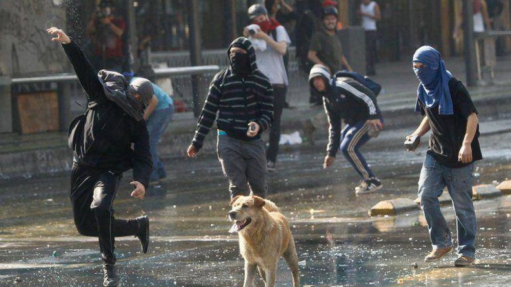 Chile: dos muertos en la movilizaci�n estudiantil de Valpara�so