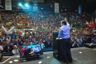 Con mensaje de CFK, Recalde se relanz�