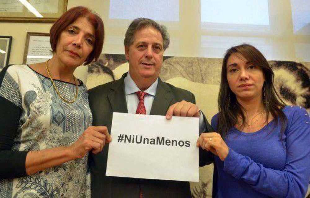 Collia y el equipo especializado en g�nero adhieren a la campa�a #NI UNA MENOS
