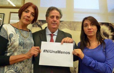 Collia y el equipo especializado en g�nero adhieren a la campa�a #NI UNA MENOS