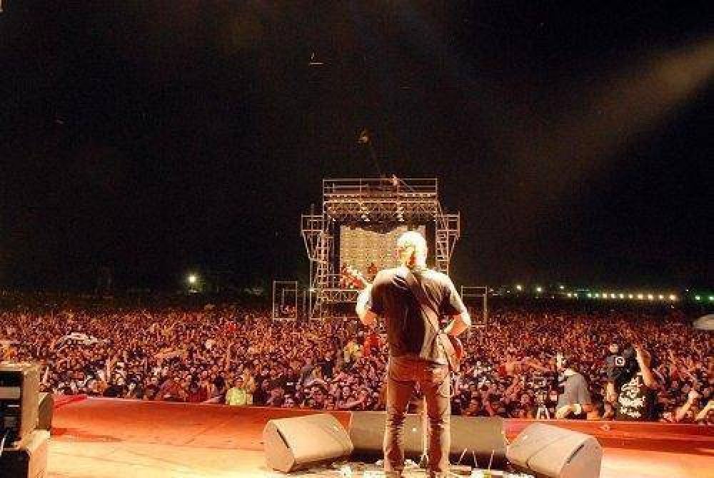 M�s de 25.000 personas y 400 efectivos por el recital de 