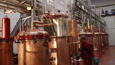Efectivizar�n el control en destiler�as y plantas anhidradoras