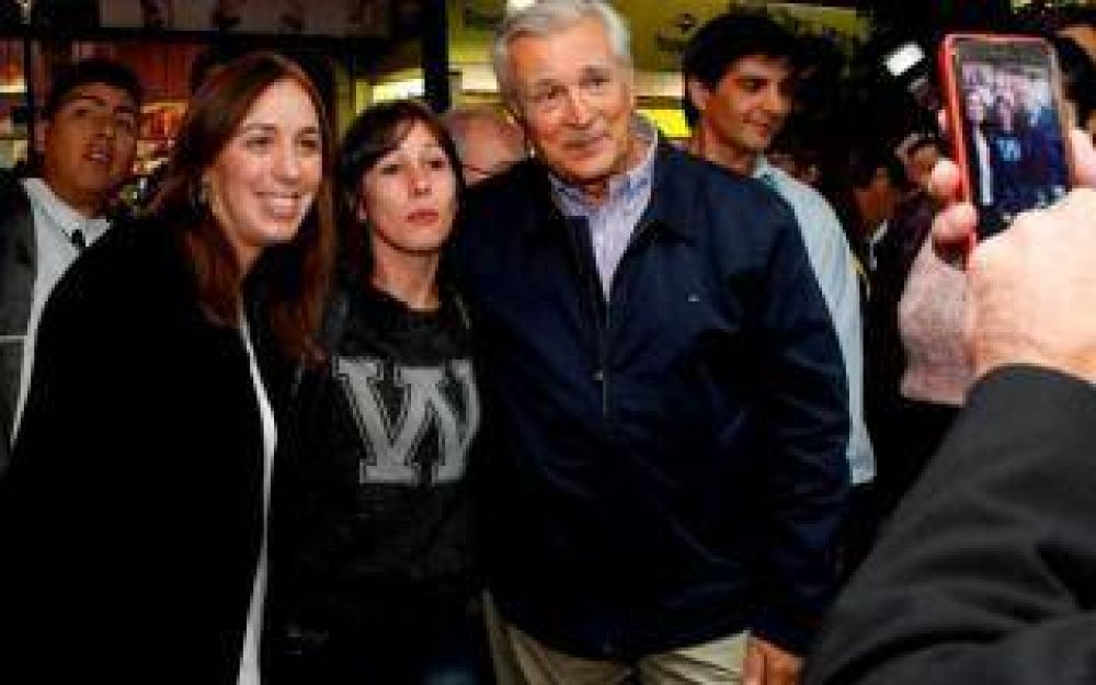 Vidal plante� limitar la reelecci�n indefinida de intendentes