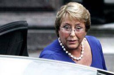 Bachelet conden� los cr�menes de los manifestantes y el presunto autor qued� detenido