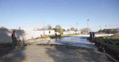 Avanza a buen ritmo la construcci�n de las rotondas en Mitre y Costanera