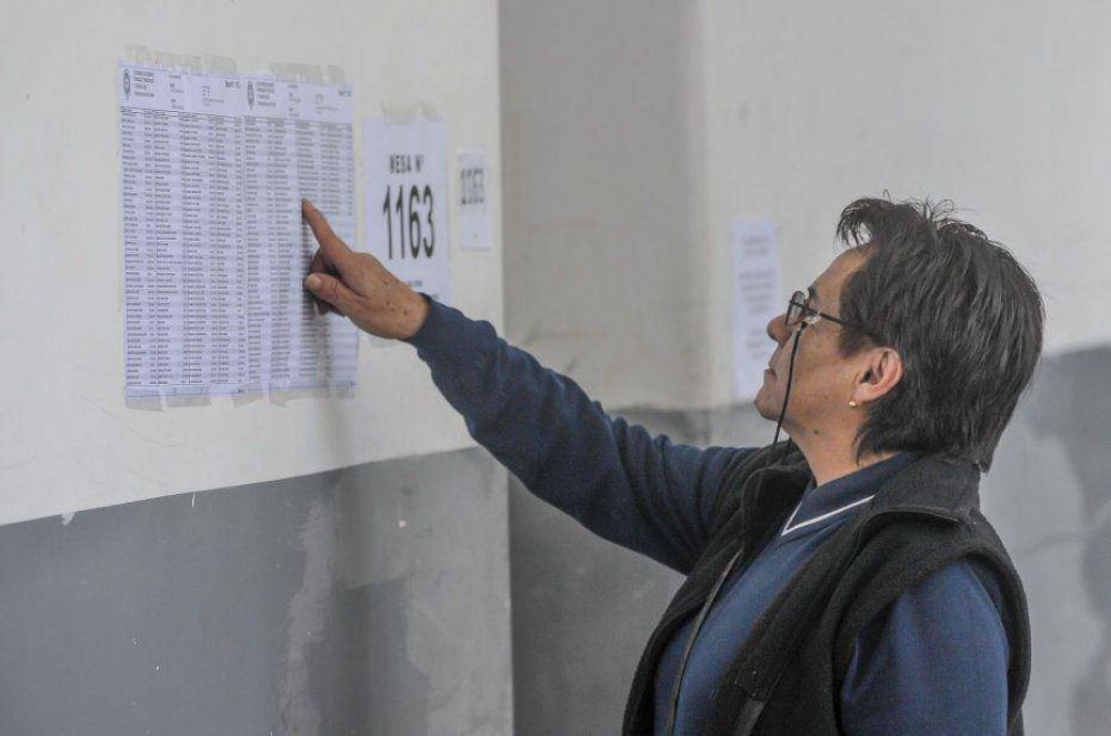 Hasta las 17, hab�a votado poco m�s del 50% del padr�n electoral