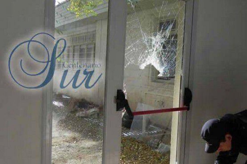 Robaron y habr�an intentado incendiar una escuela en Pico Truncado