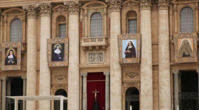 El Papa Francisco canoniza a cuatro religiosas y explica cu�l es el secreto de los santos