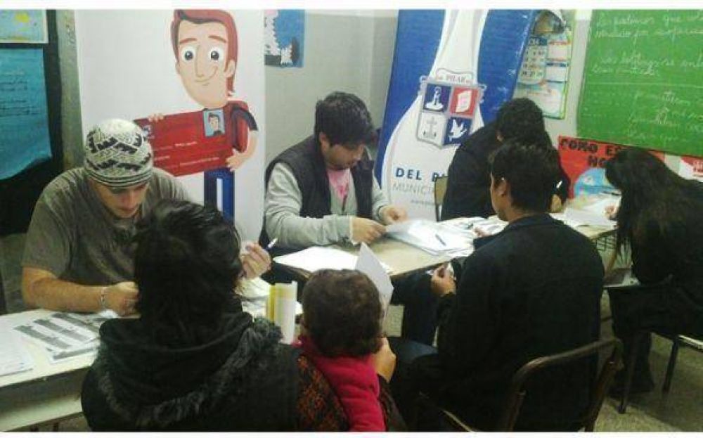 Docentes y auxiliares pagar�n el m�nimo en colectivos locales y tendr�n beneficios en comercios