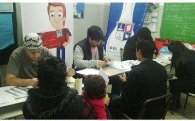Docentes y auxiliares pagar�n el m�nimo en colectivos locales y tendr�n beneficios en comercios