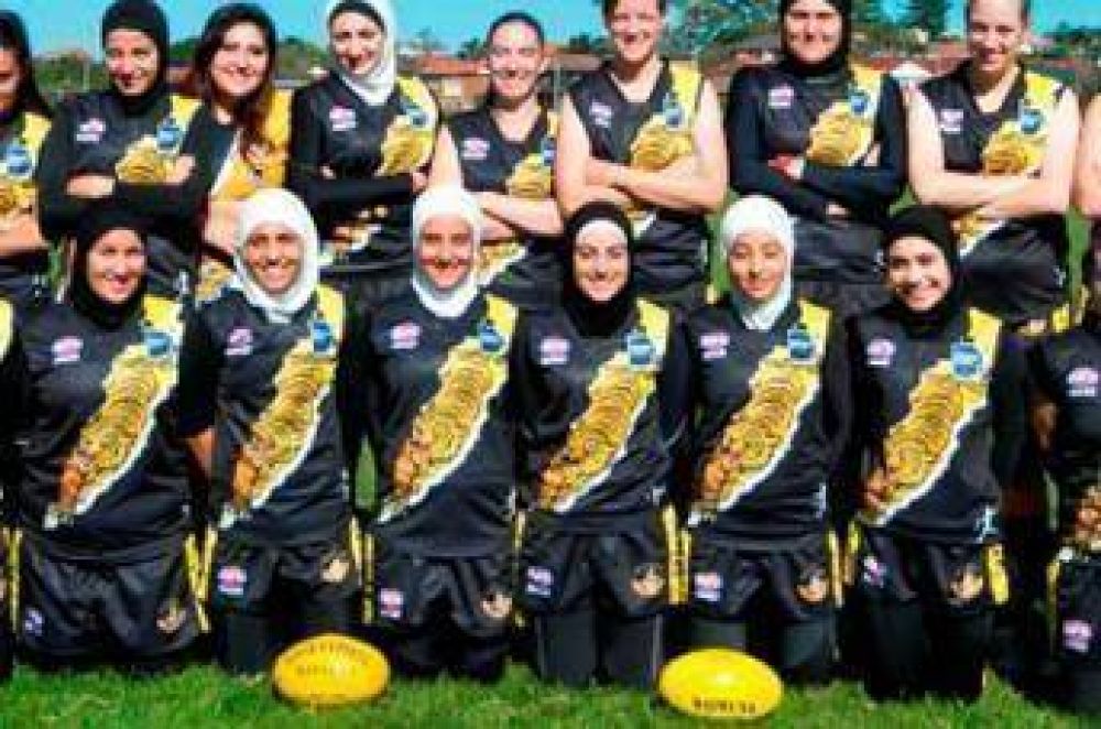 Primer equipo conformado solo por musulmanas en el futbol australiano