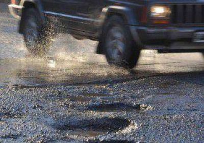 Quieren arreglar 30 cuadras que est�n afectadas por baches