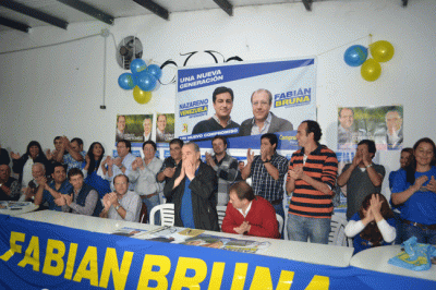 Jorge de campa�a en General Acha, present� a su candidato Nazareno Venezuela