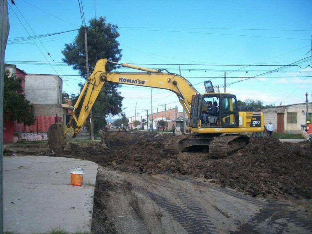 Pavimentaci�n de la calle Soldado Aguirre de Alto Comedero