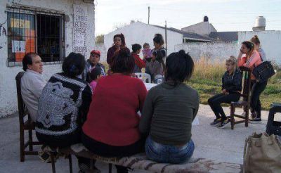 �Tato� Serebrinsky a pura mateada por los barrios