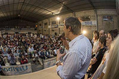 En Gualeguay se realiz� un acto en apoyo a la precandidatura de Bahl 