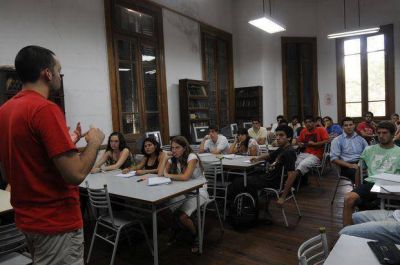 Ofrecen becas de $25.000 para alumnos avanzados de Ingenier�a
