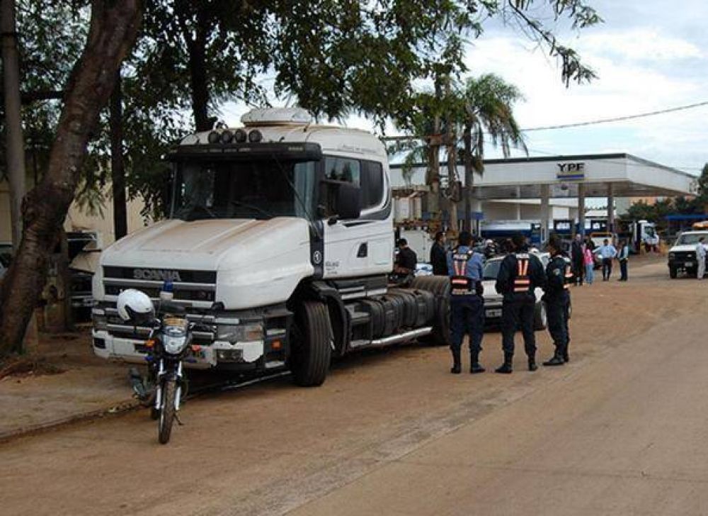 Remover�n veh�culos estacionados sobre las veredas posade�as