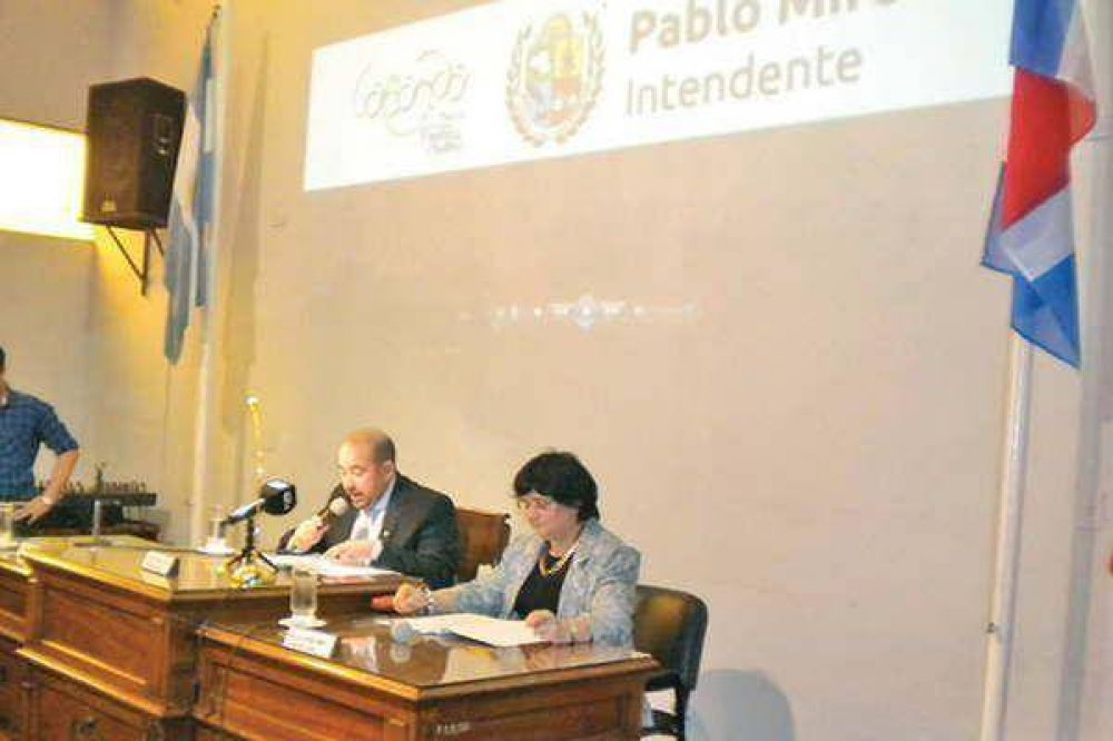 El intendente destac� la creaci�n de la Escuela Primaria Municipal y las mejoras edilicias en la ciudad