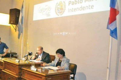 El intendente destac� la creaci�n de la Escuela Primaria Municipal y las mejoras edilicias en la ciudad