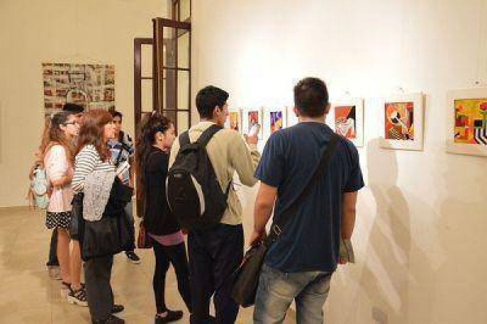 Artistas locales exponen sus obras en Casa �Arga�ar�z Alcorta�