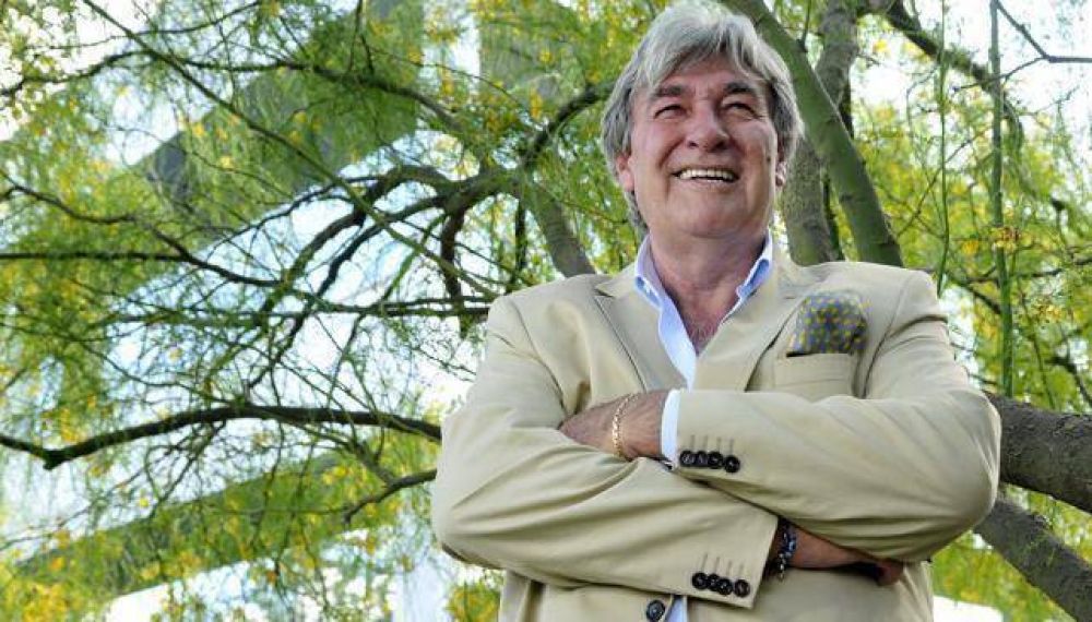 Armando P�rez quiere armar un frente del f�tbol del interior