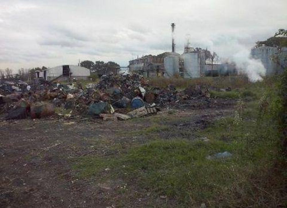 Vecinos tildaron al intendente Santalla de 