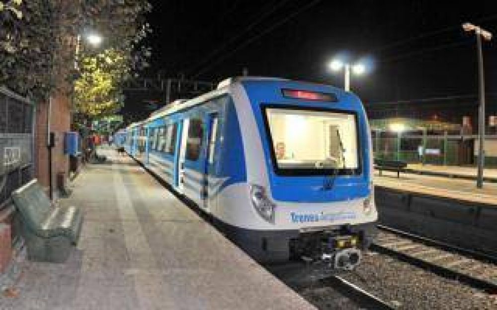 El Intendente de Presidente Per�n ponder� las nuevas unidades del Ferrocarril Roca