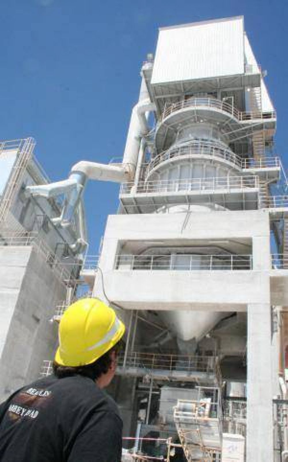 Ponen U$S 100 millones para otro horno en la calera de Albard�n