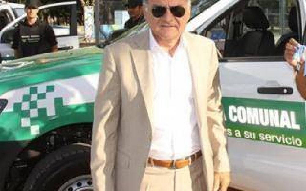 Florencio Varela: Denuncian que un empleado municipal se vest�a de oficial para pedir coimas
