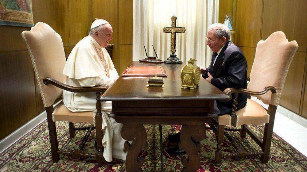 Qu hay detrs del encuentro entre el Papa Francisco y Ral Castro