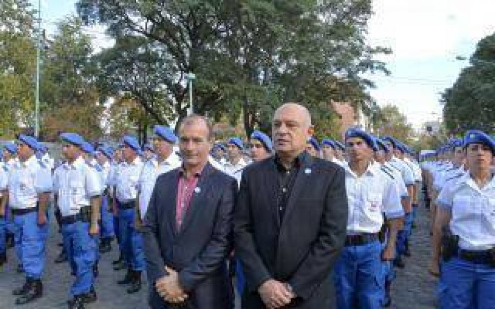Almirante Brown: Sin Scioli, Bolettieri puso en marcha la Polic�a Local