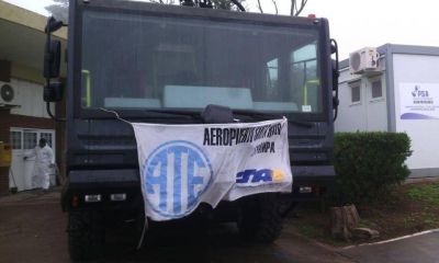 Protesta en el Aeropuerto de Santa Rosa