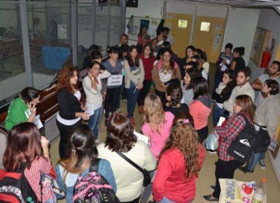 Los alumnos de la Universidad Nacional de Villa Mercedes pasar�n la noche en el edificio