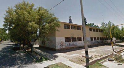 Incendian el kiosco de un colegio en Las Heras