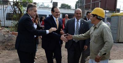 Alperovich: �Amaya quiere entregar el Gobierno a la UCR�
